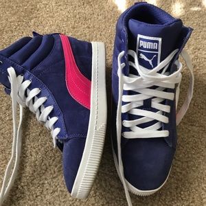 Lightly worn Women’s size 7.5 puma wedge sneaker